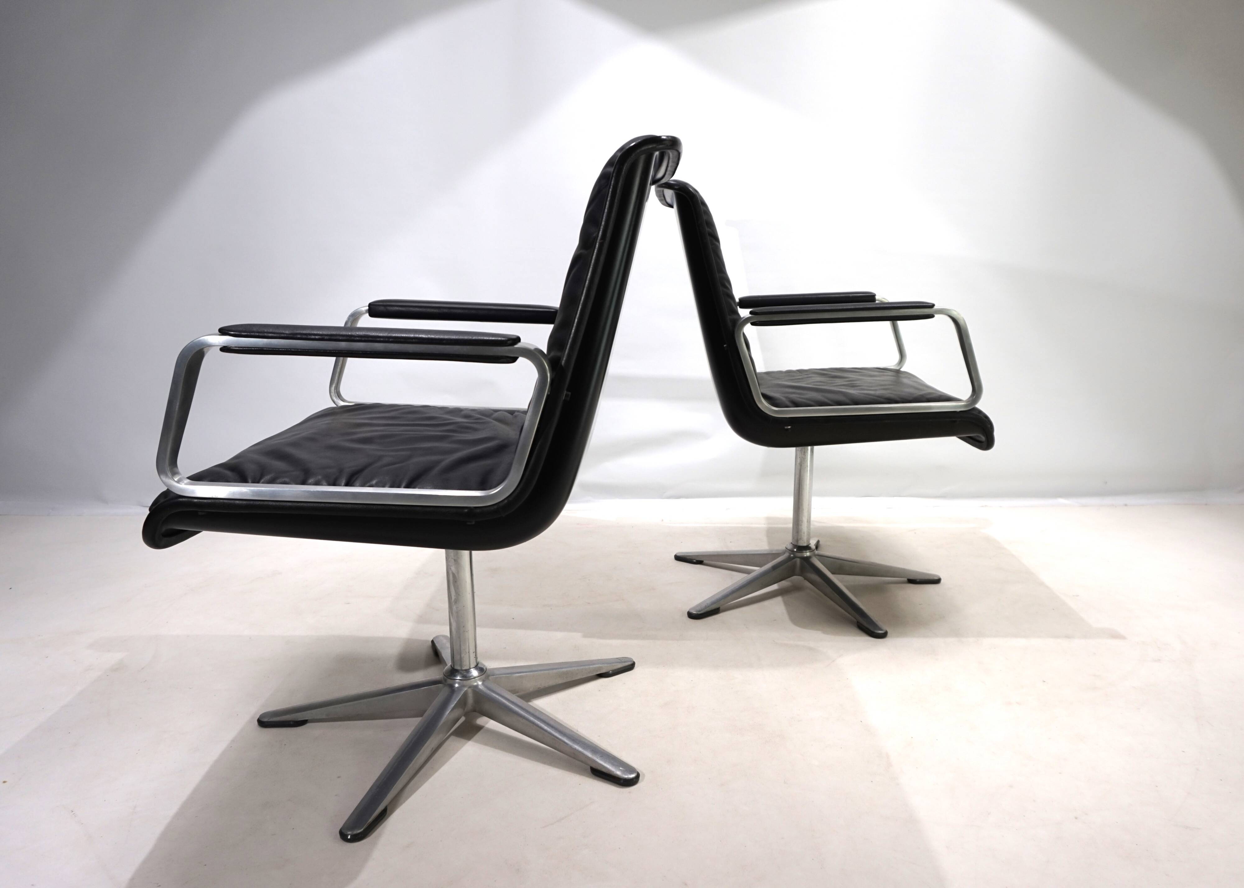 Set of 2 Wilkhahn Delta conference/dining chairs from the Delta Group
