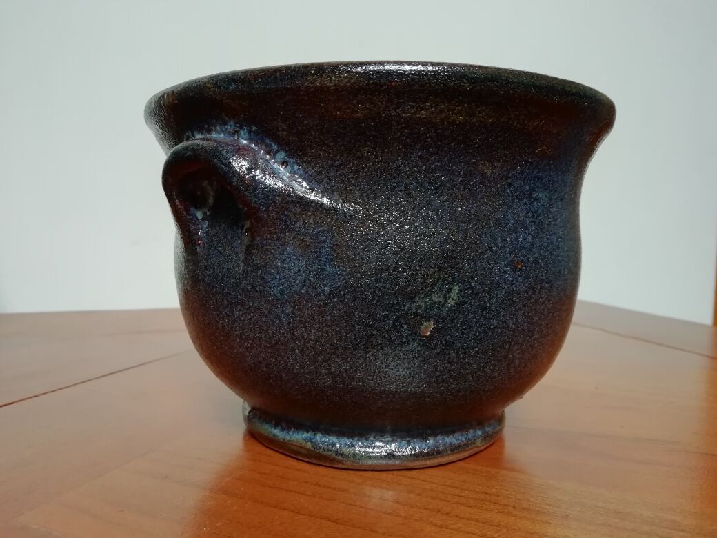 Set of 2 ceramic pots