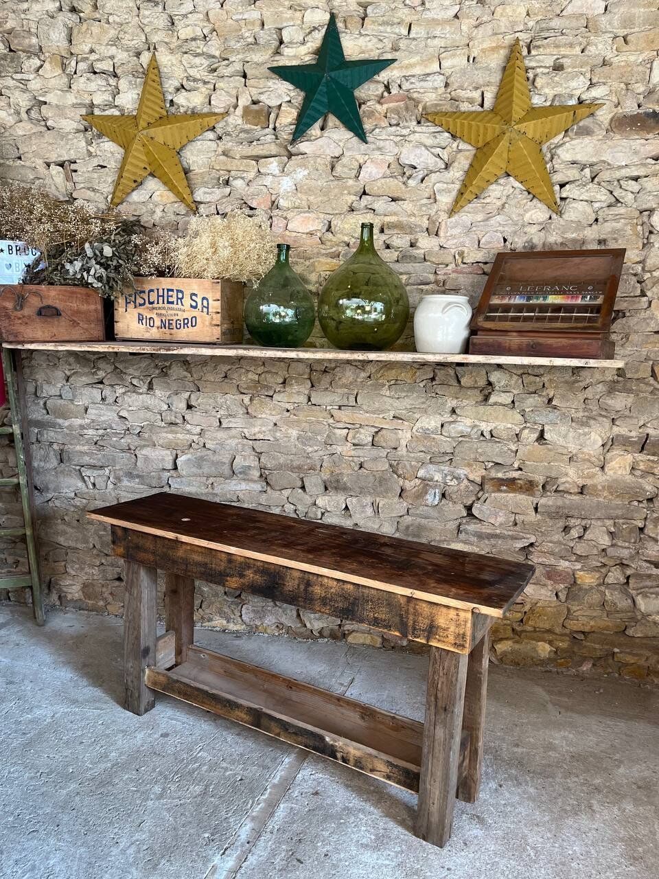 Console dark raw wood