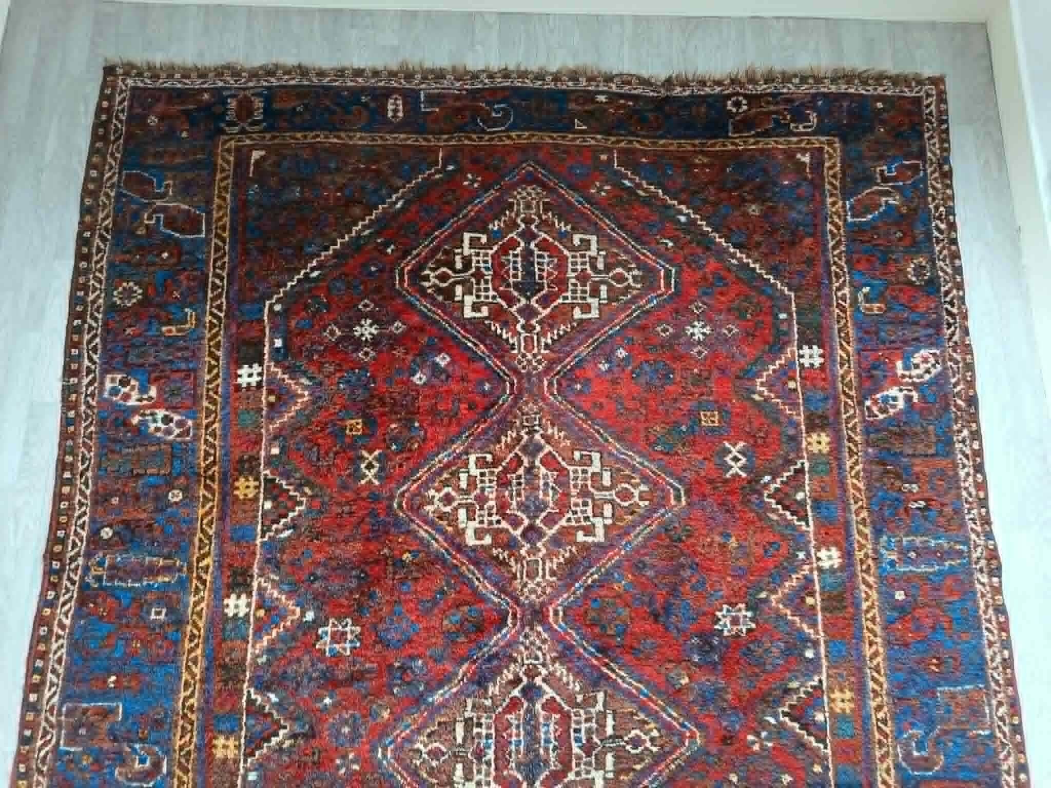 Handmade Shiraz Persian rug