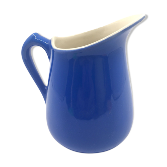 Pichet en céramique bleue