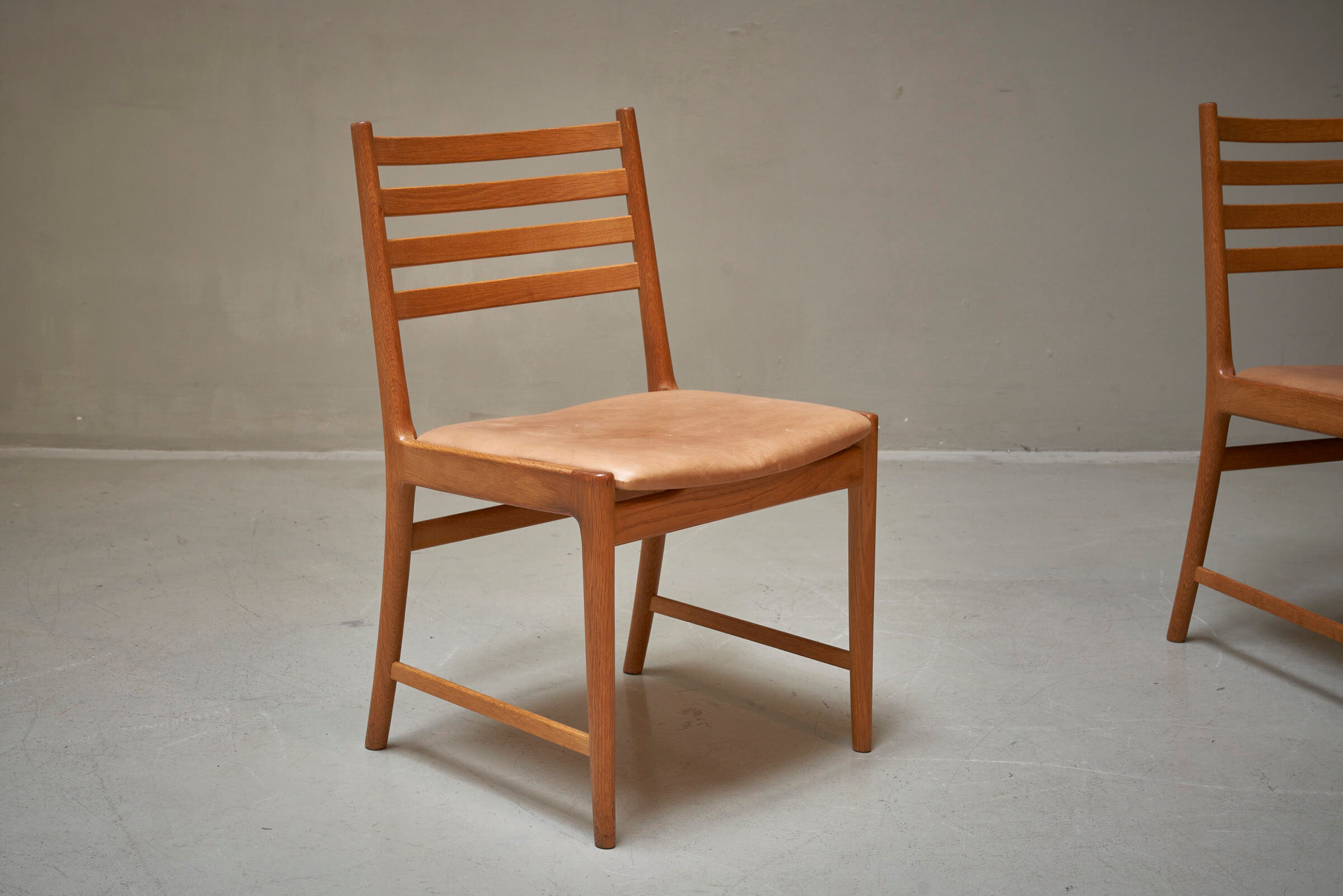 6 chaises danoises par Kai Lyngfeldt Larsen