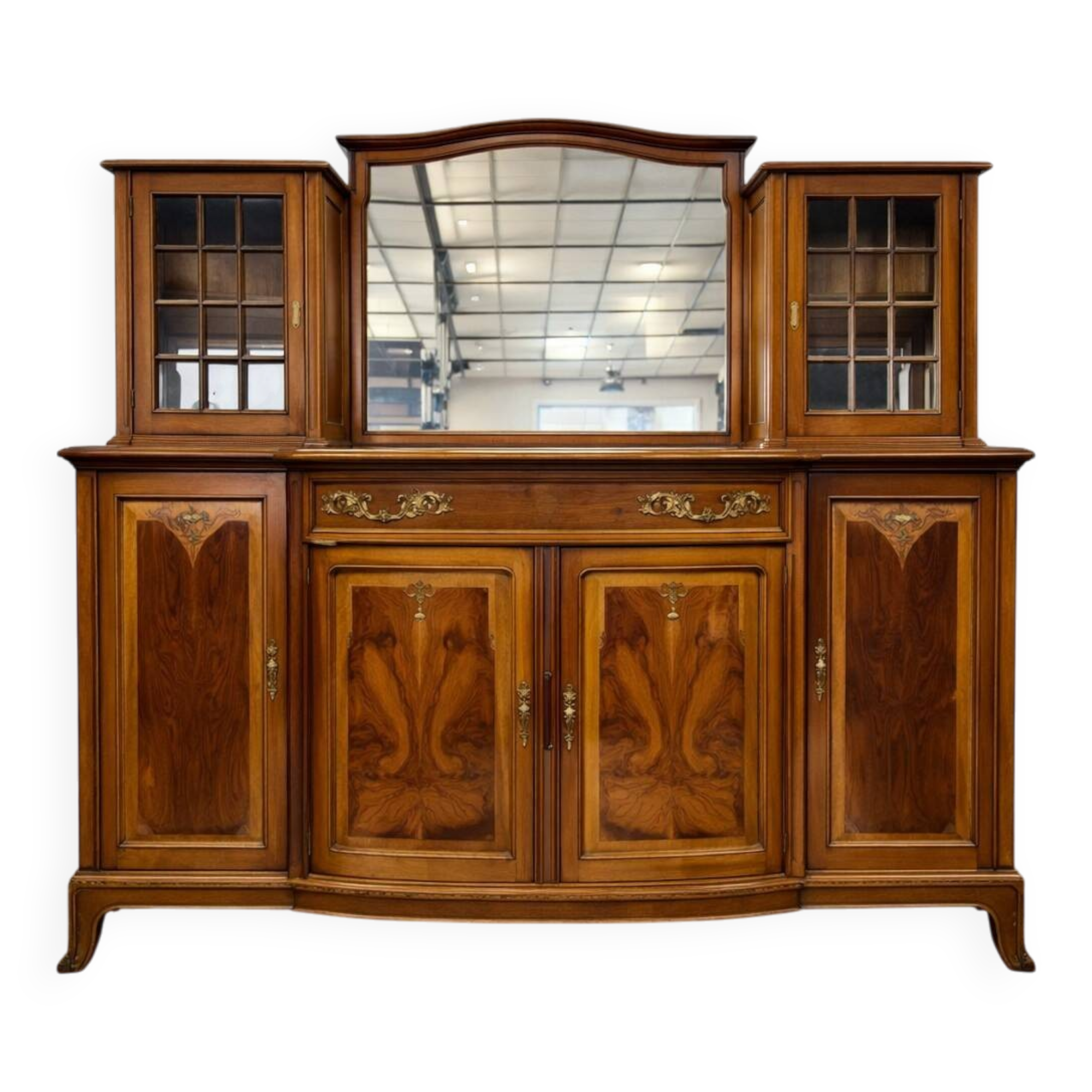 Important Art Nouveau walnut buffet