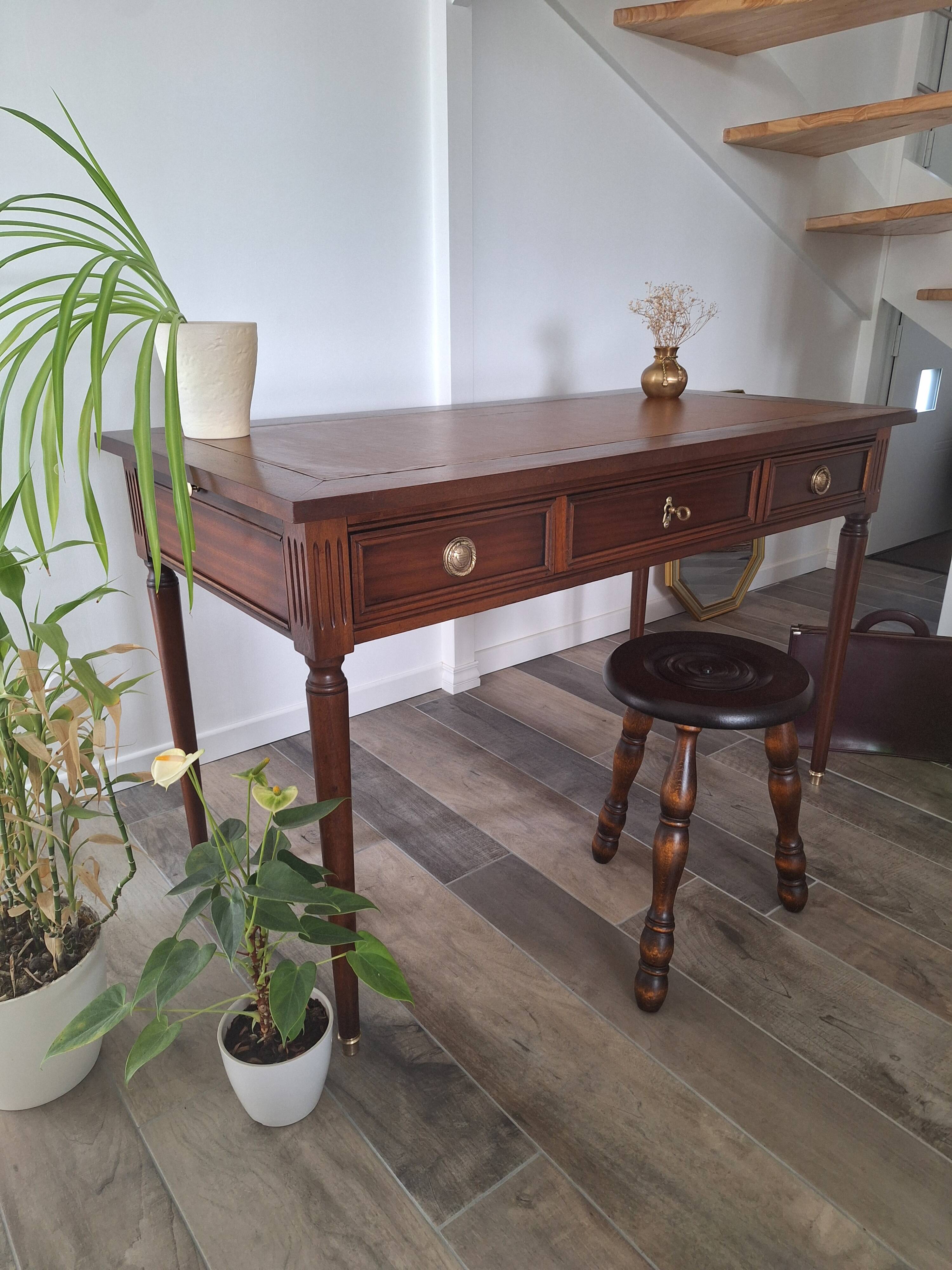 Louis XIV style desk