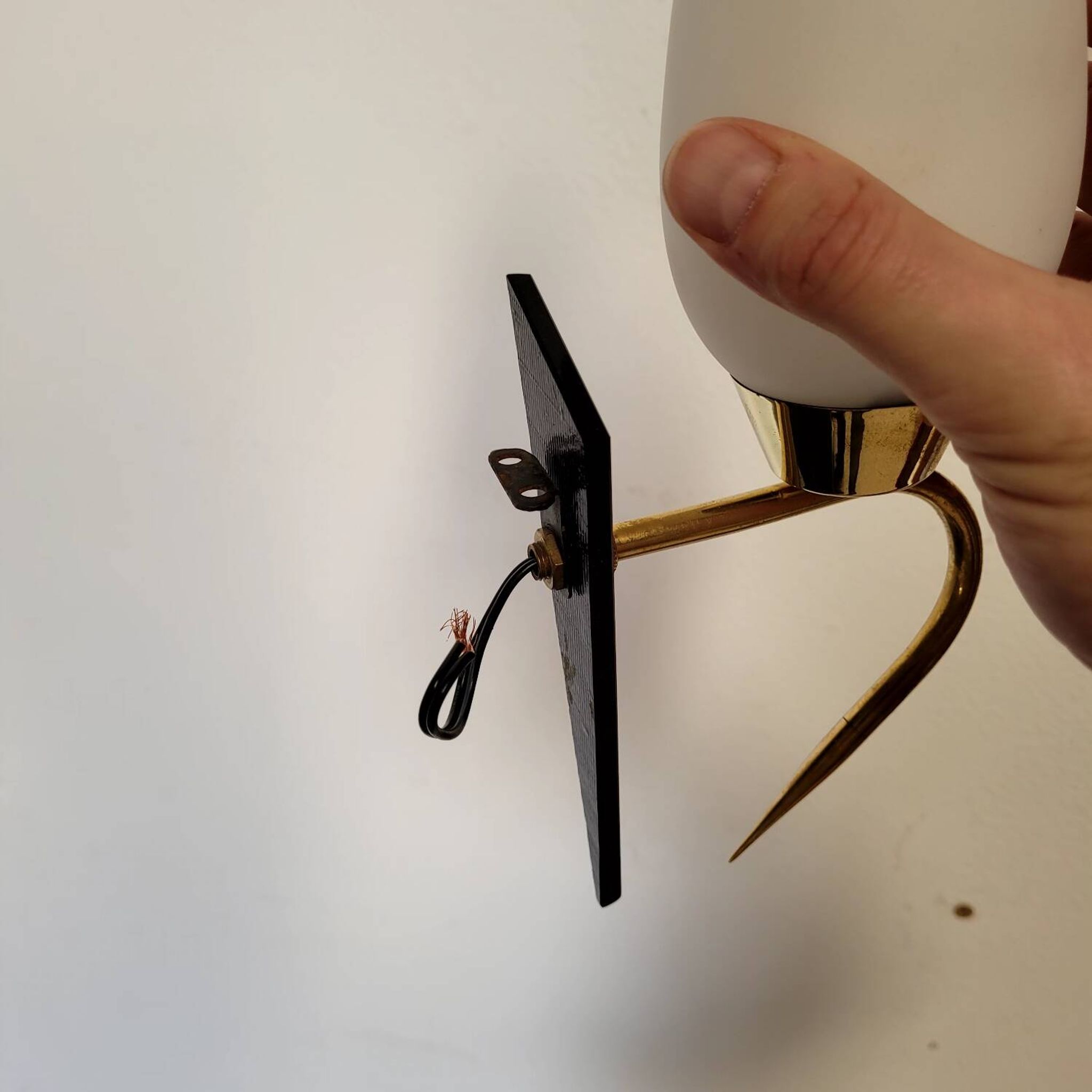 Pair of Arlus wall lights in brass, opaline and lacquered glass from the 1950s