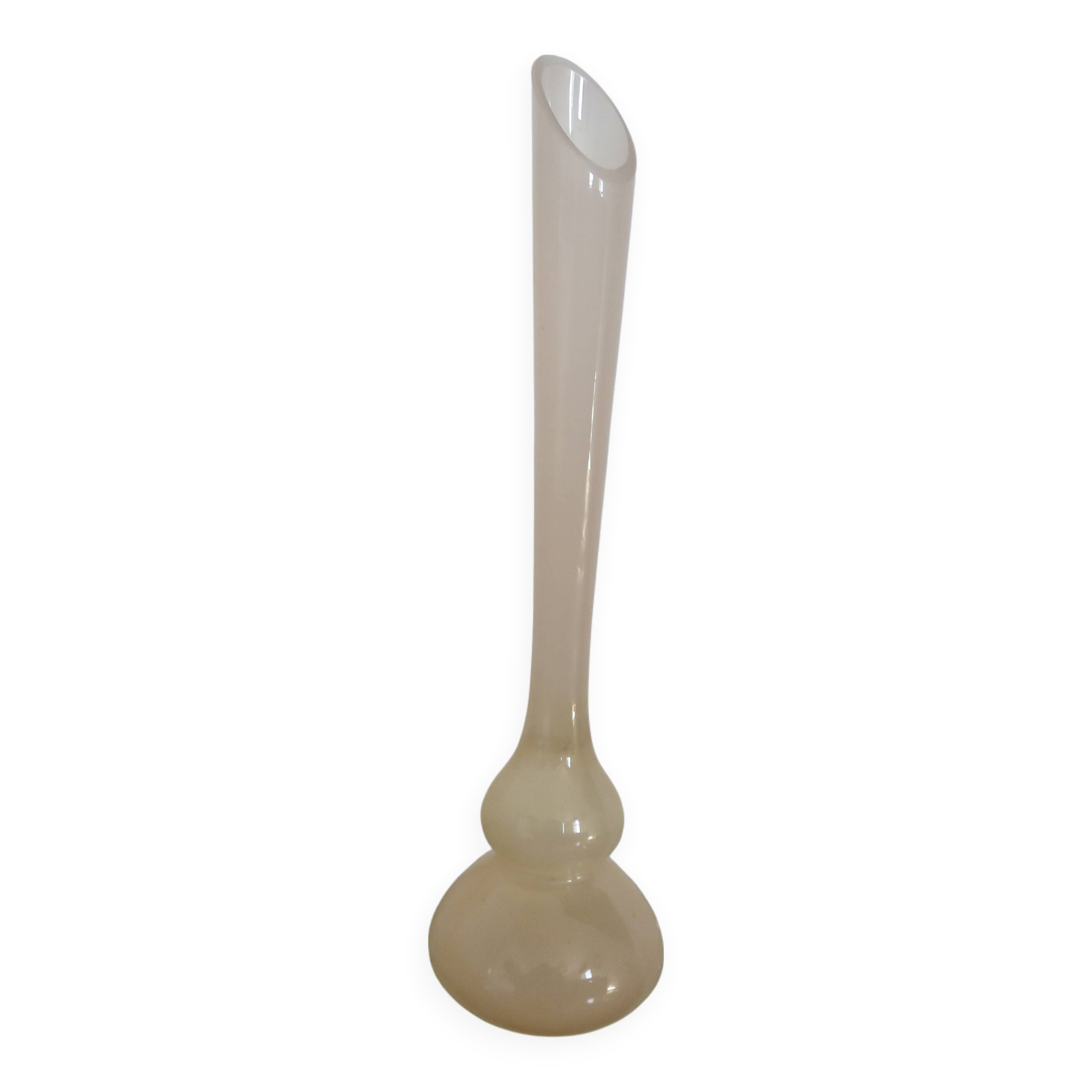 Pale pink opaline soliflore vase, 60s-70s