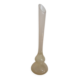 Vase soliflore en opaline rose pâle, années 60-70