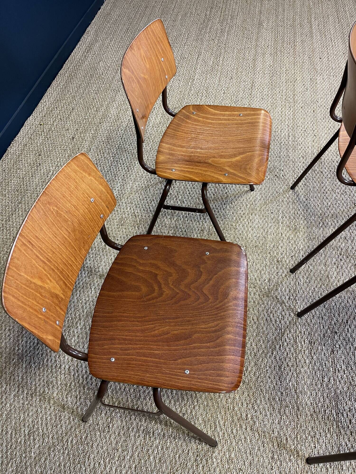 Ensemble de 4 chaises école bois années 70 Pays bas