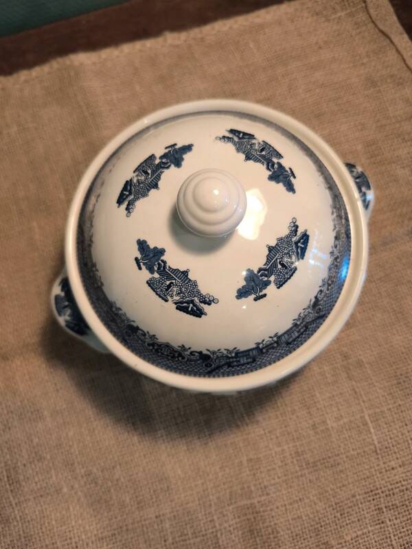 Churchill vegetable soup tureen dish