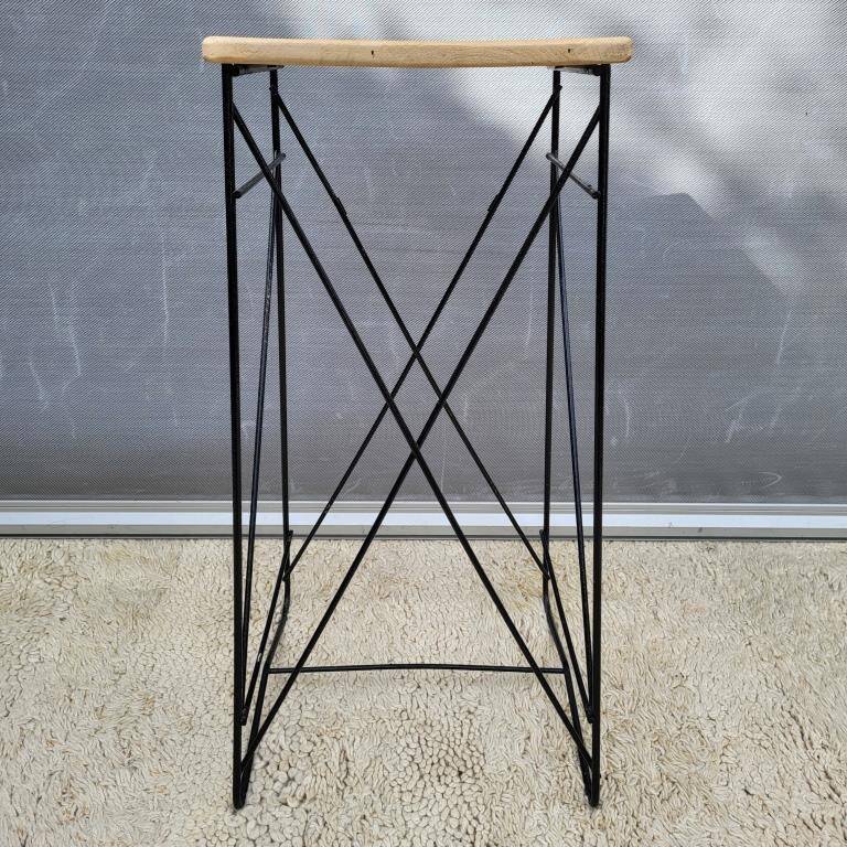 Vintage Eiffel stand 1970