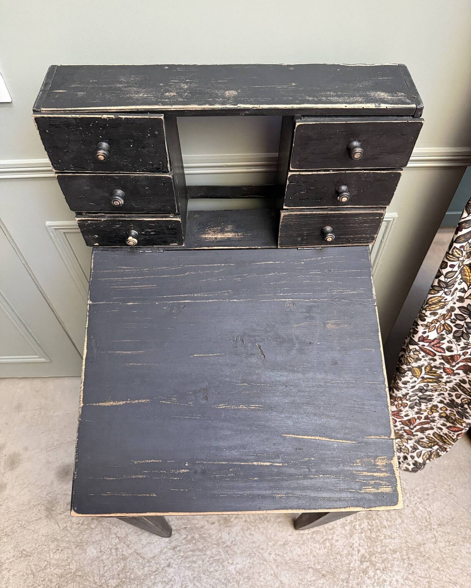 Small black antique graduated desk (renovated)