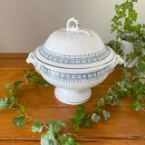Antique earthenware soup tureen from Saint-Amand (North)