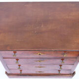 Mahogany chest of drawers