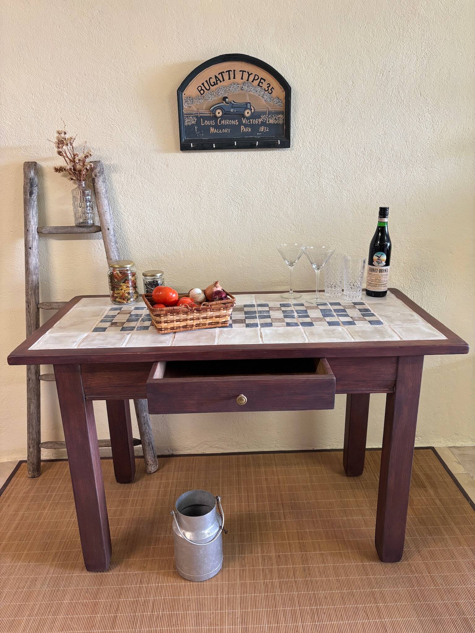 Side table wood & ceramics