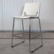 Tabouret haut Very de chez Haworth blanc et chromé