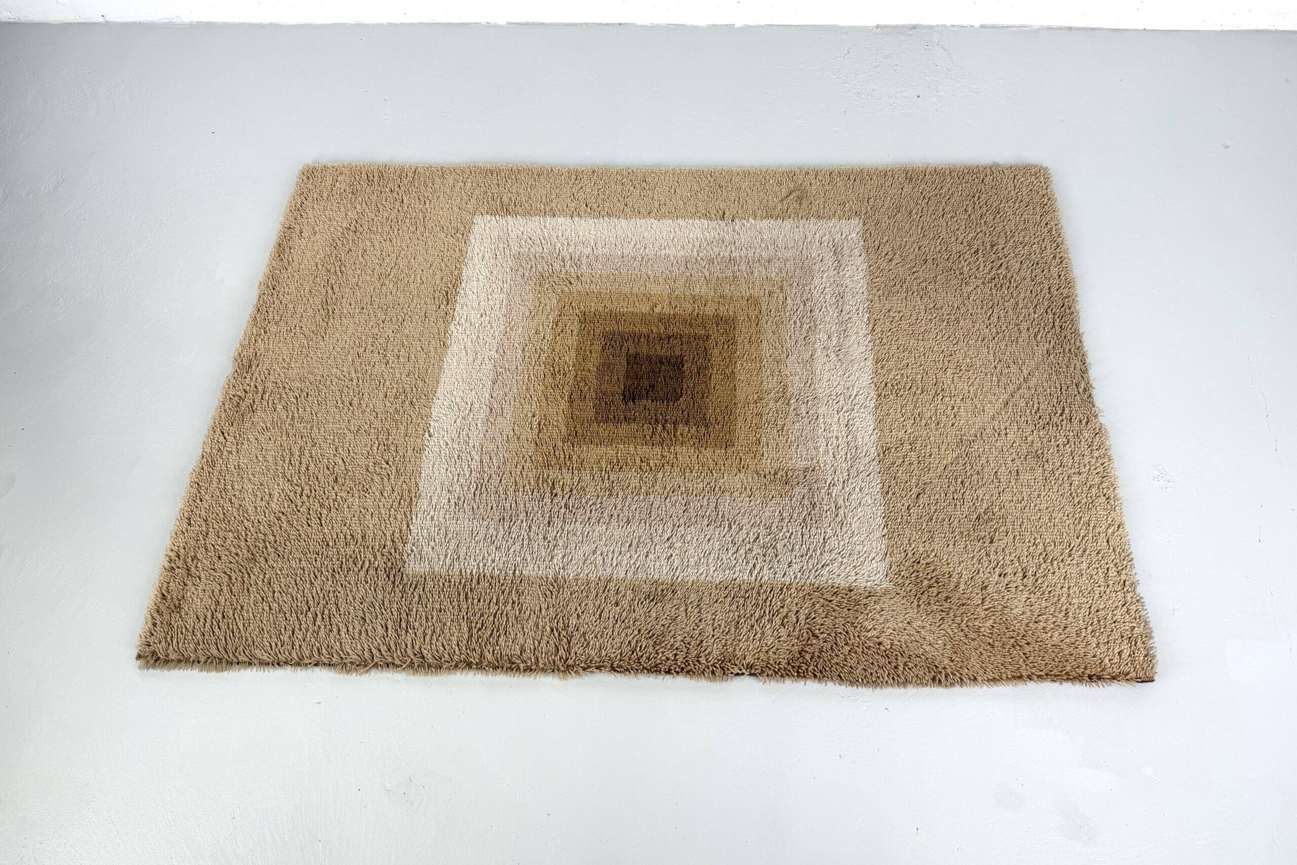 Wool rug attributed to Verner Panton for Tisca – 1970s