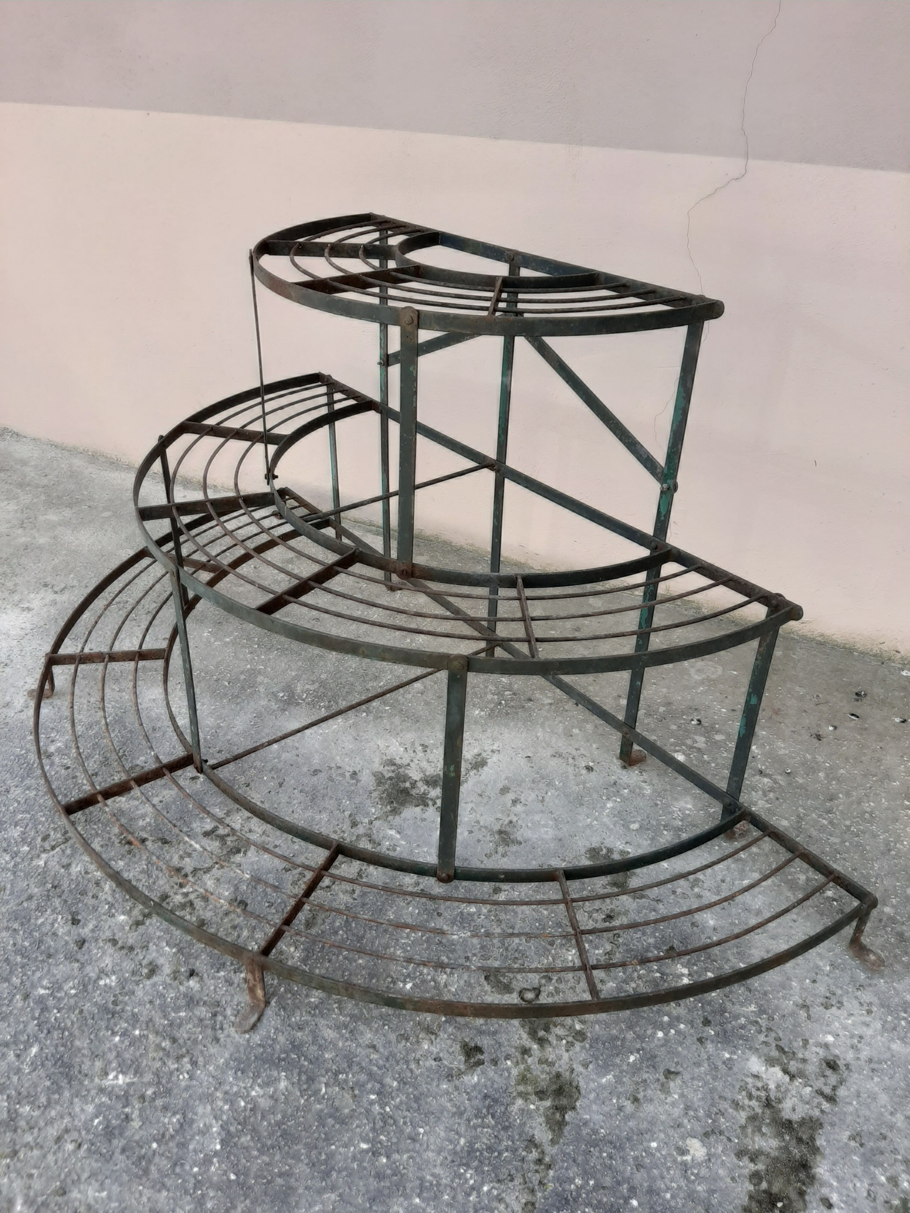 iron plant holder - 1m50