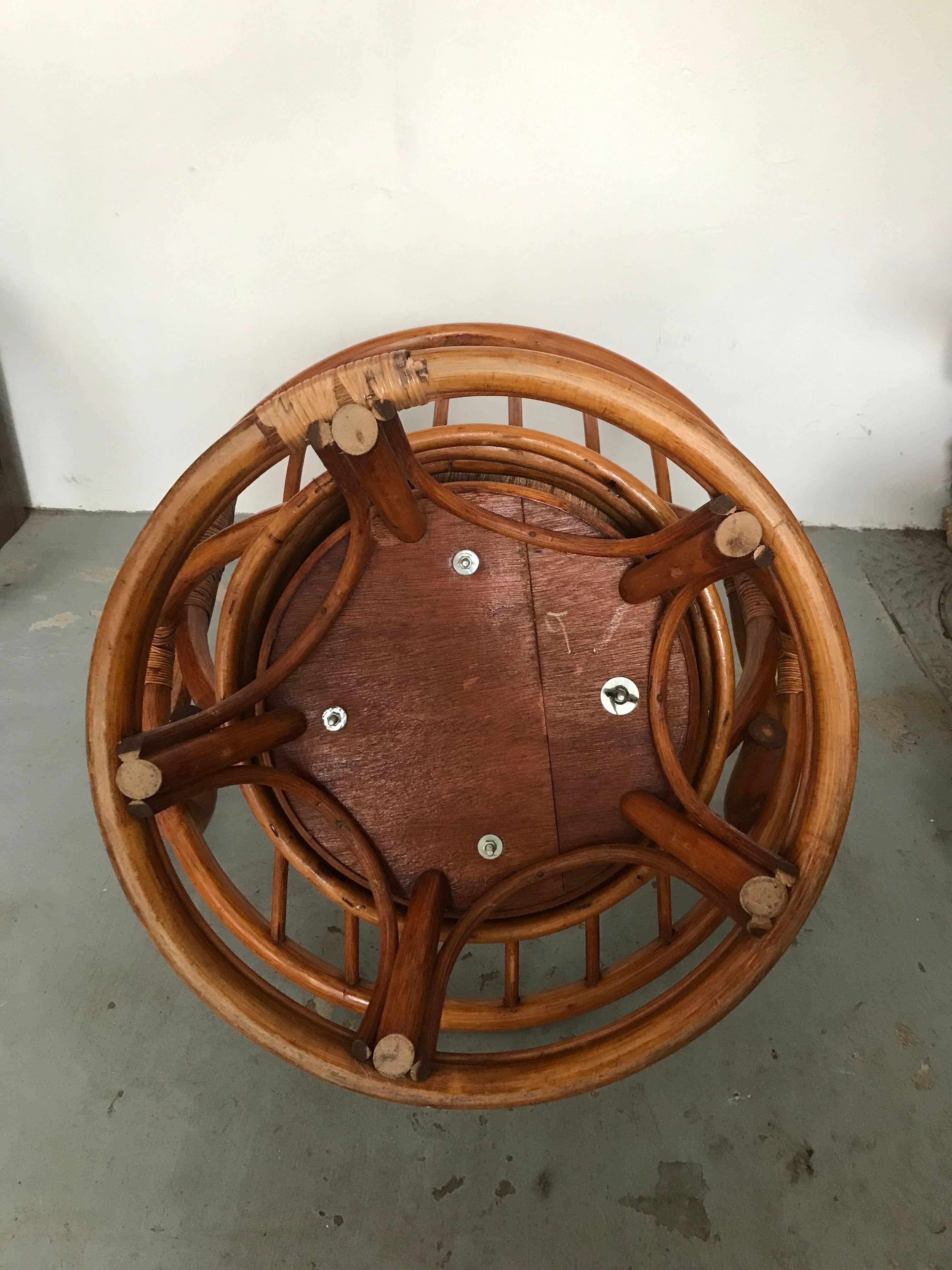 Fauteuil pivotant rotin