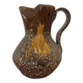 Pichet en céramique fat lava