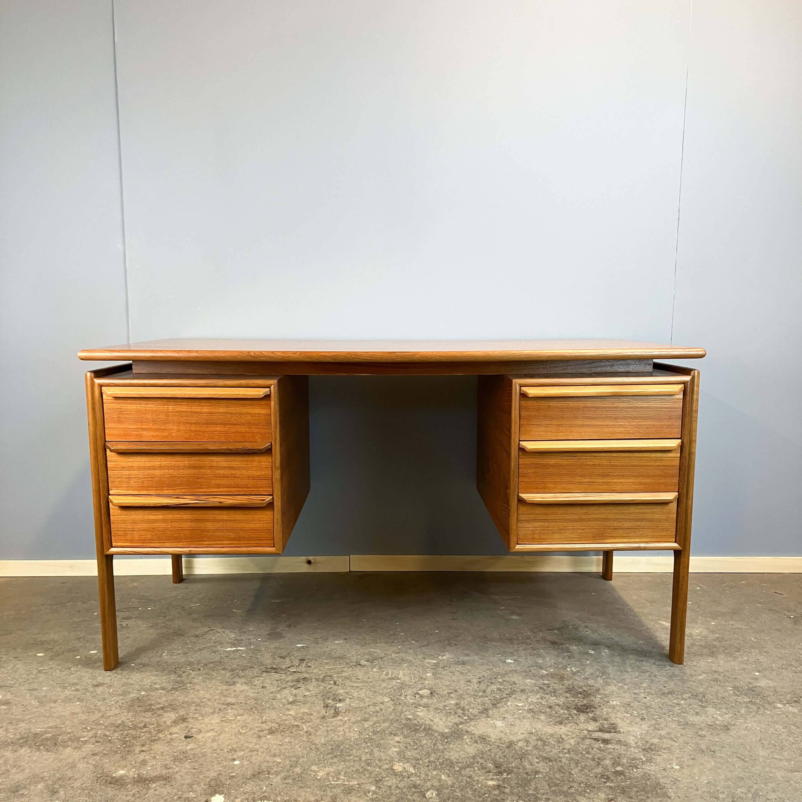 Desk by G.V. Gasvik for GV Møbler, teak, 1960s