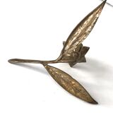 Bougeoir ancien feuille laiton doré