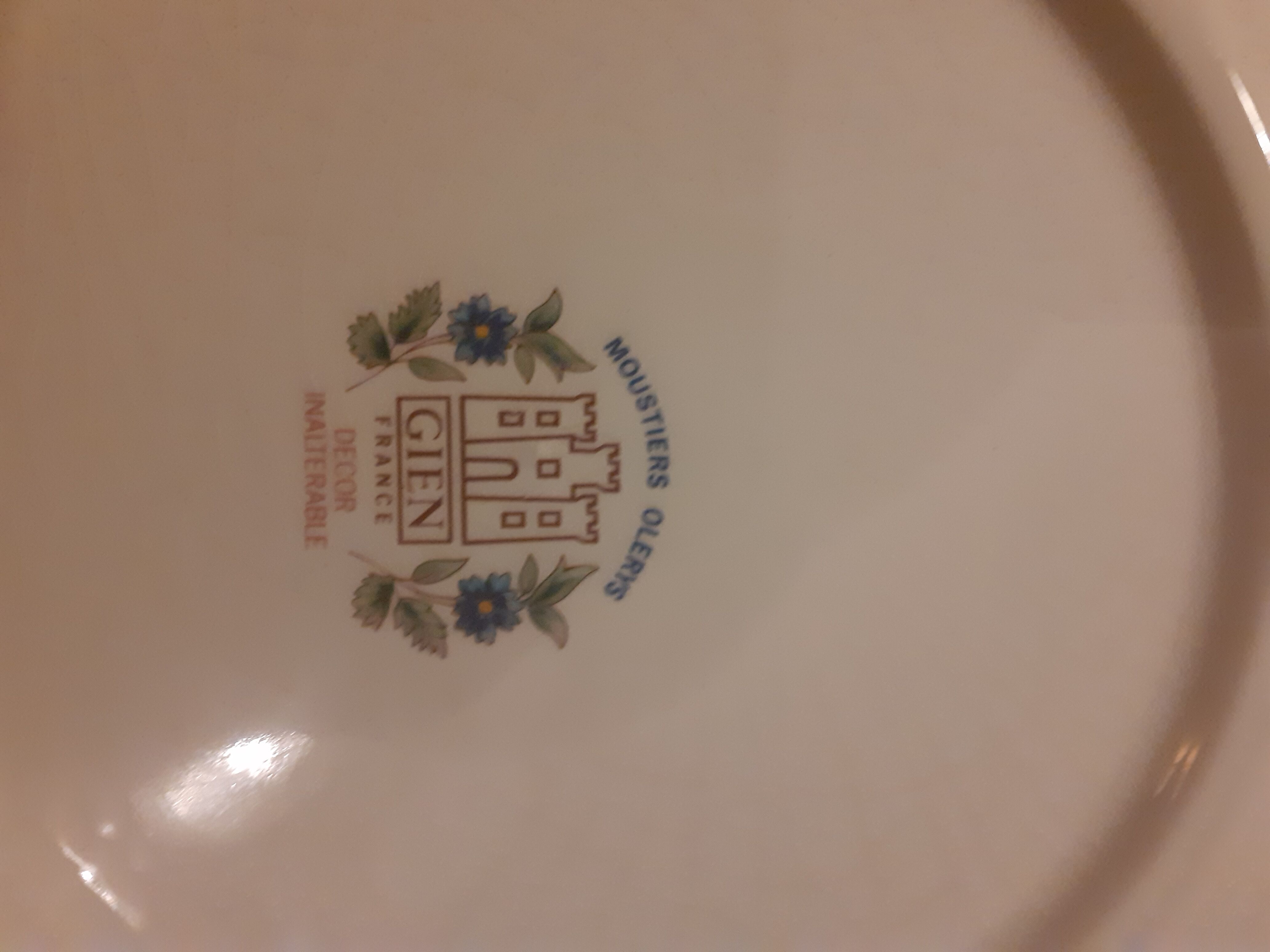 Flower plate Gien Moustiers