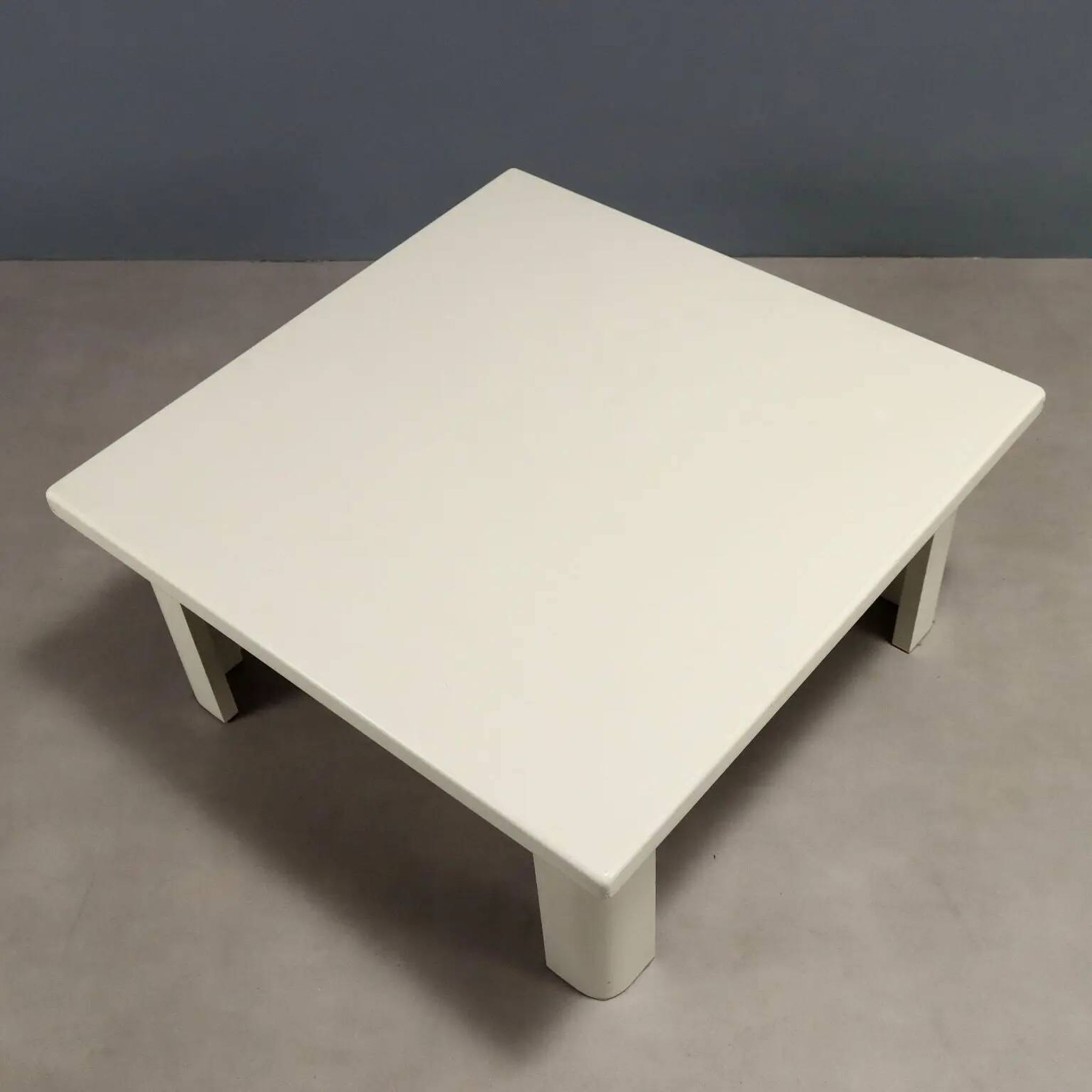 Vintage white lacquered wooden coffee table, designer, Italy, 1970s.