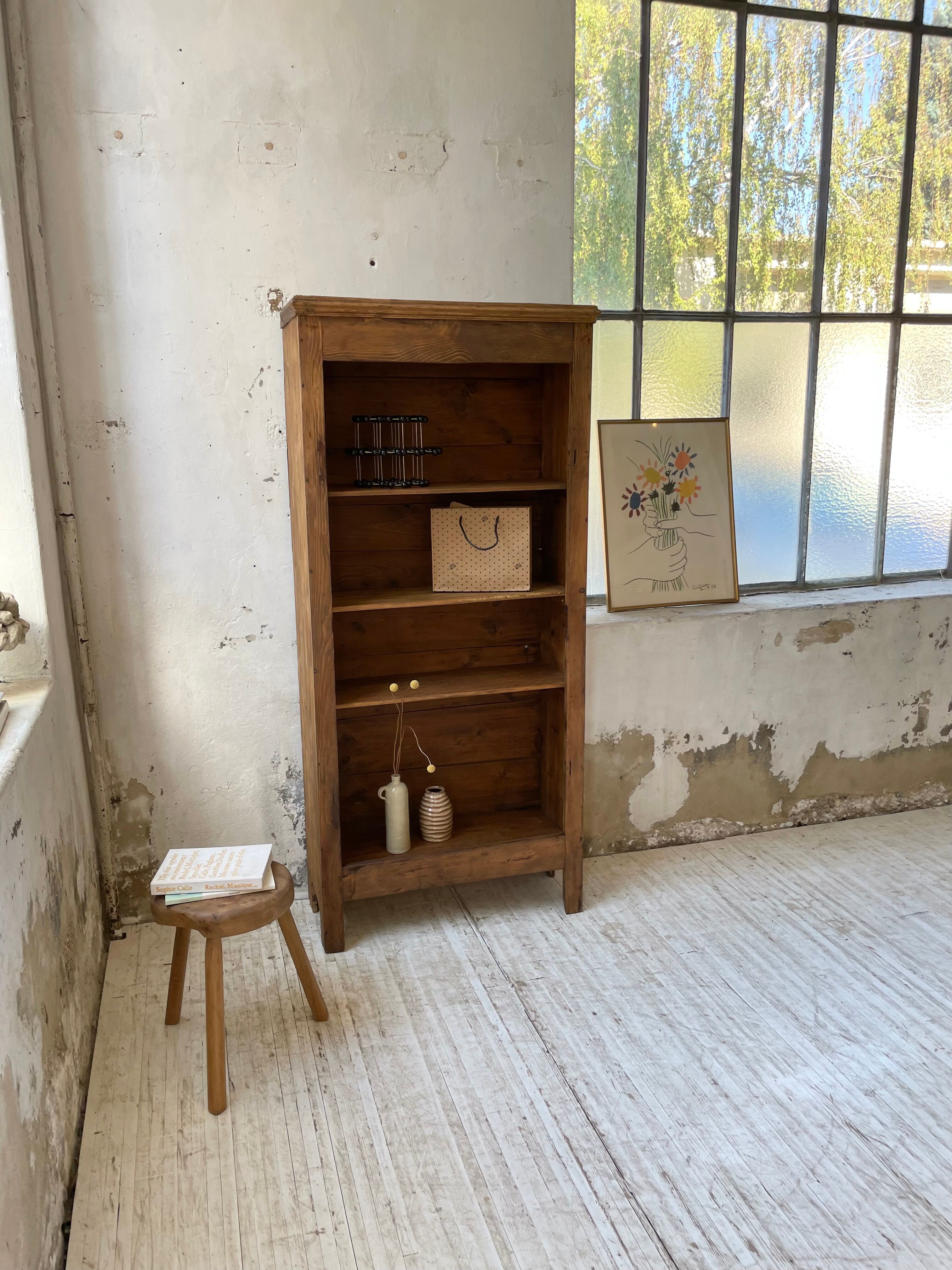 Library bonnetière pine