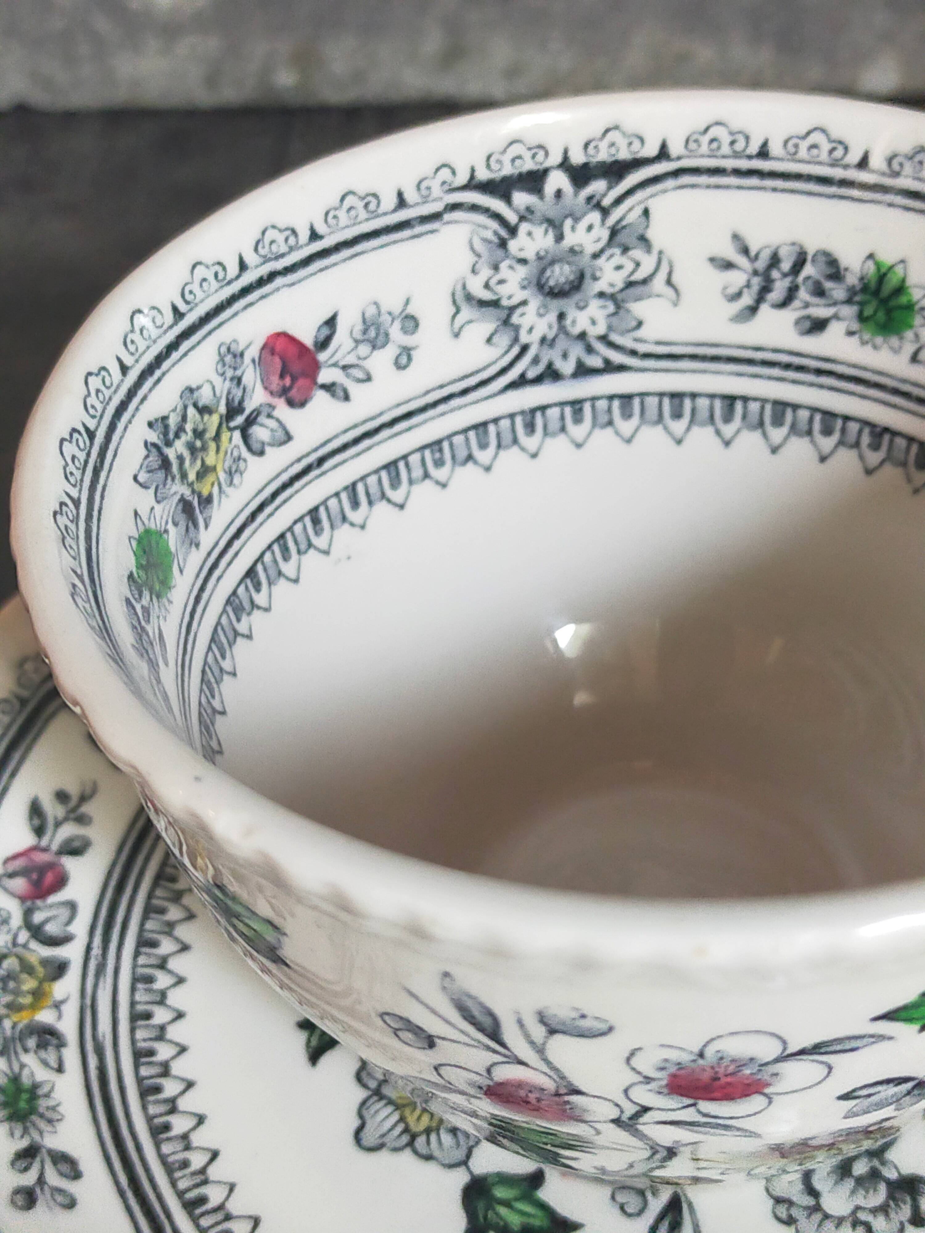 Two vintage wood & sons english lunches "dorset" service