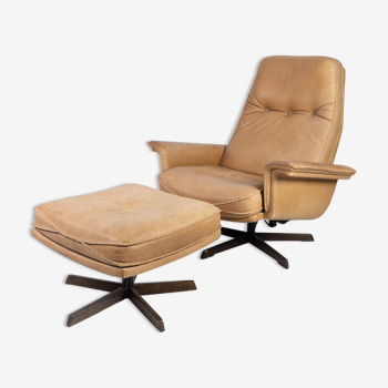 Fauteuil et tabouret  en cuir et palissandre  danois des années 1960