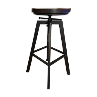 Adjustable bar chair