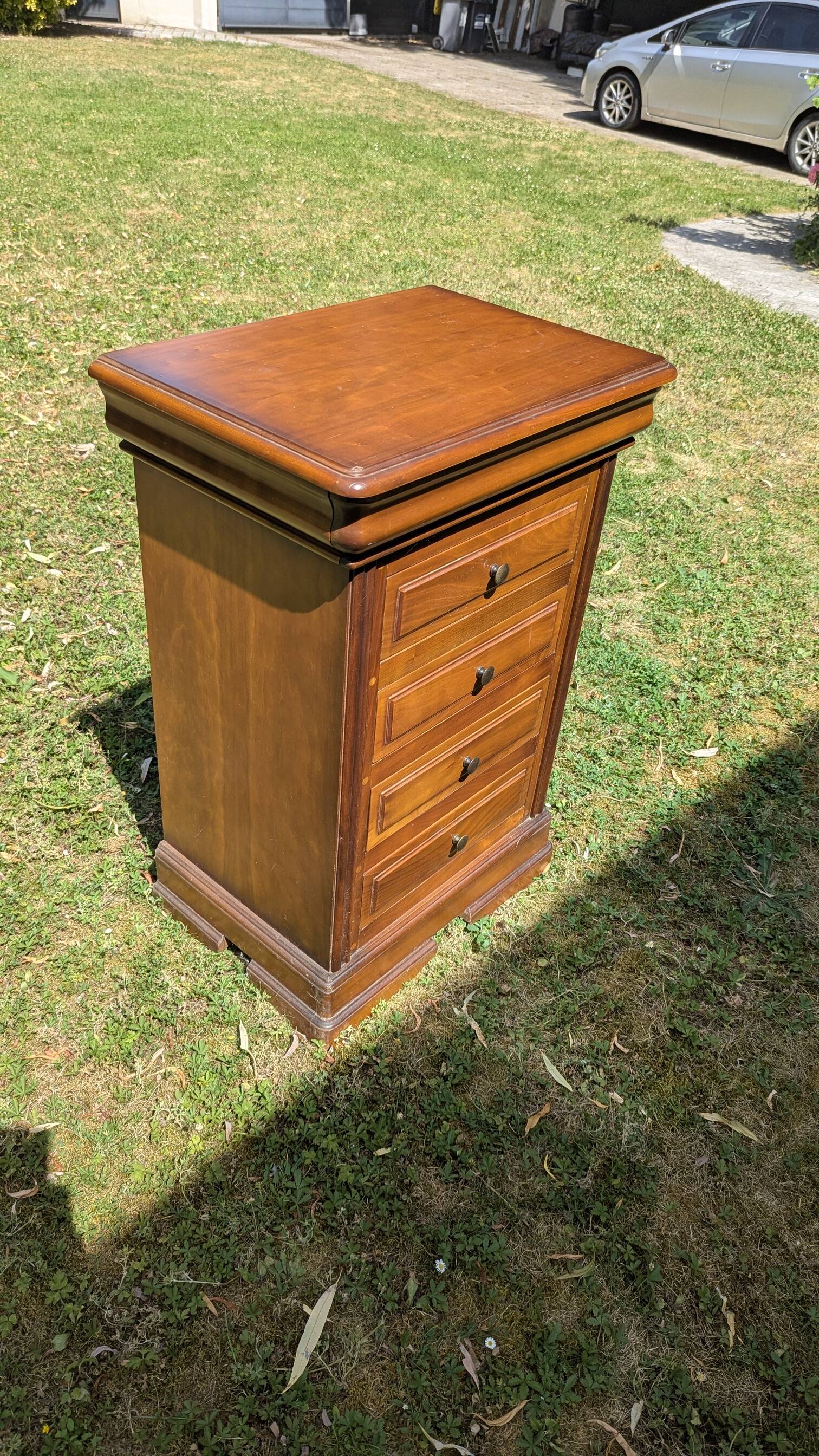 Wooden Louis Philippe style chest of drawers – 4 drawers