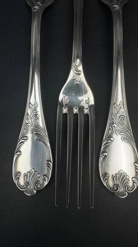 Set of 6 Christofle Marly table forks in near-new condition, 20.5 cm.