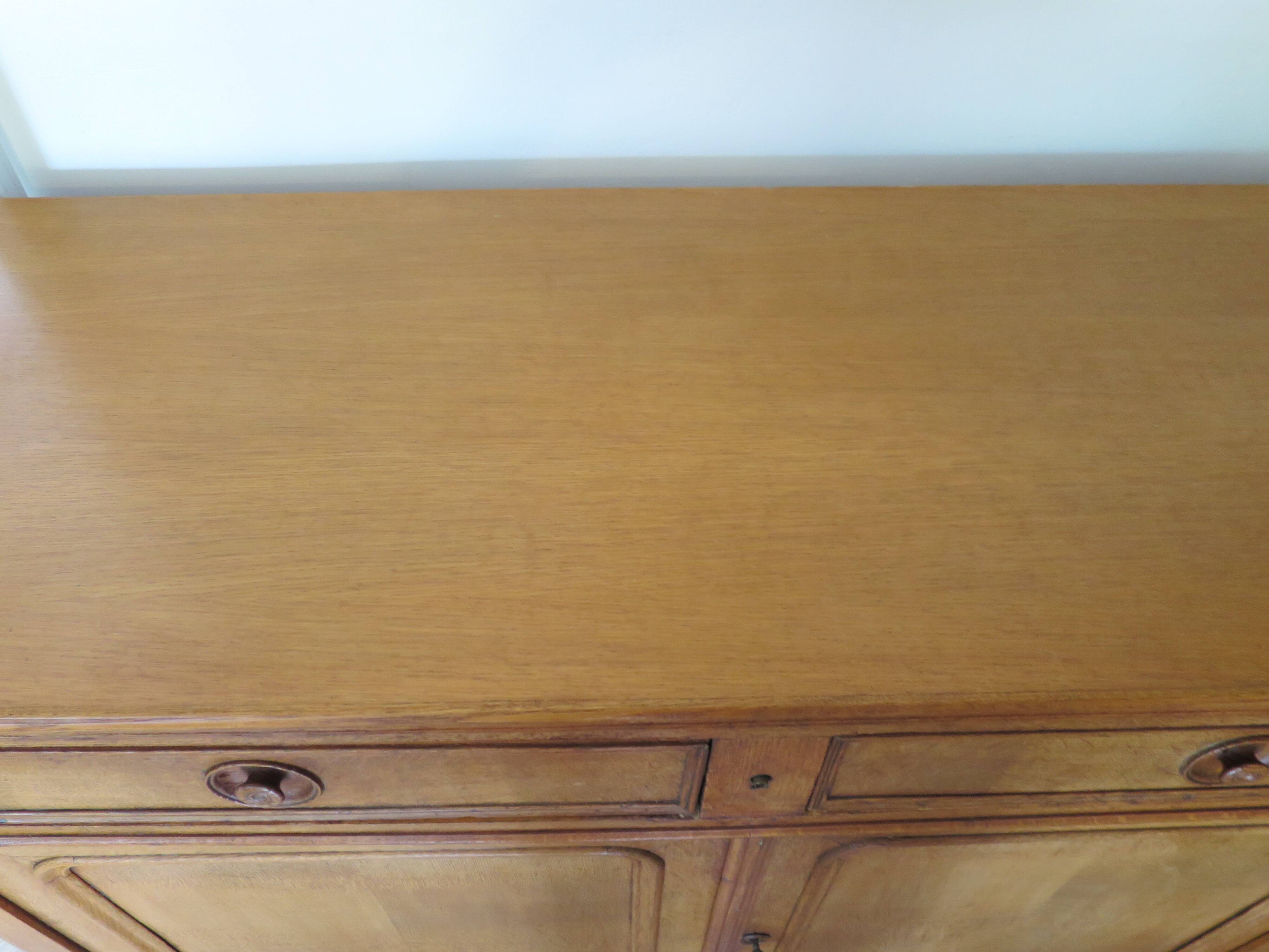 Old - Beautiful solid oak sideboard - 2 doors - 2 drawers in golden oak color