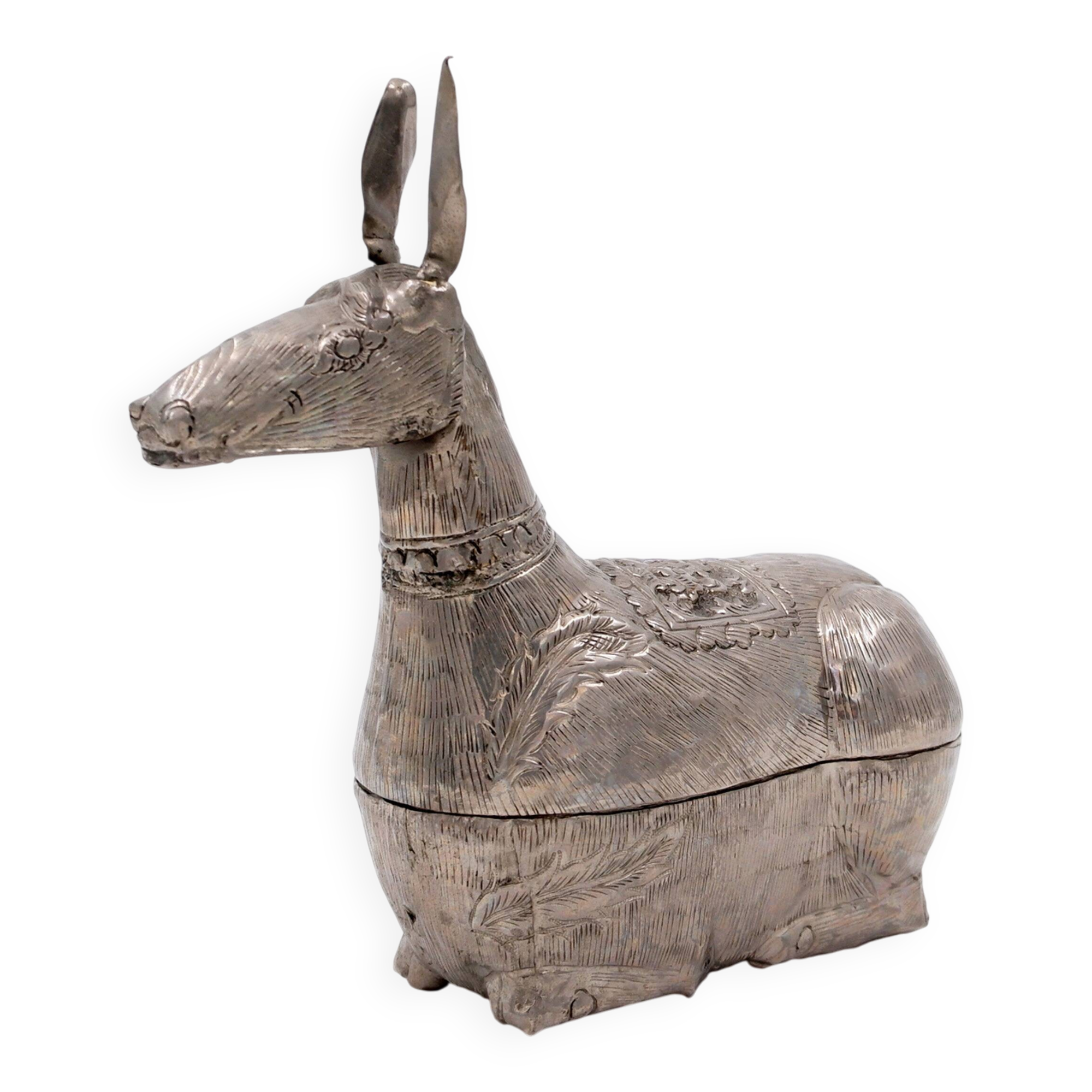 Boîte à bétel ancienne en métal argenté - Cambodge, première moitié du 20ème siècle