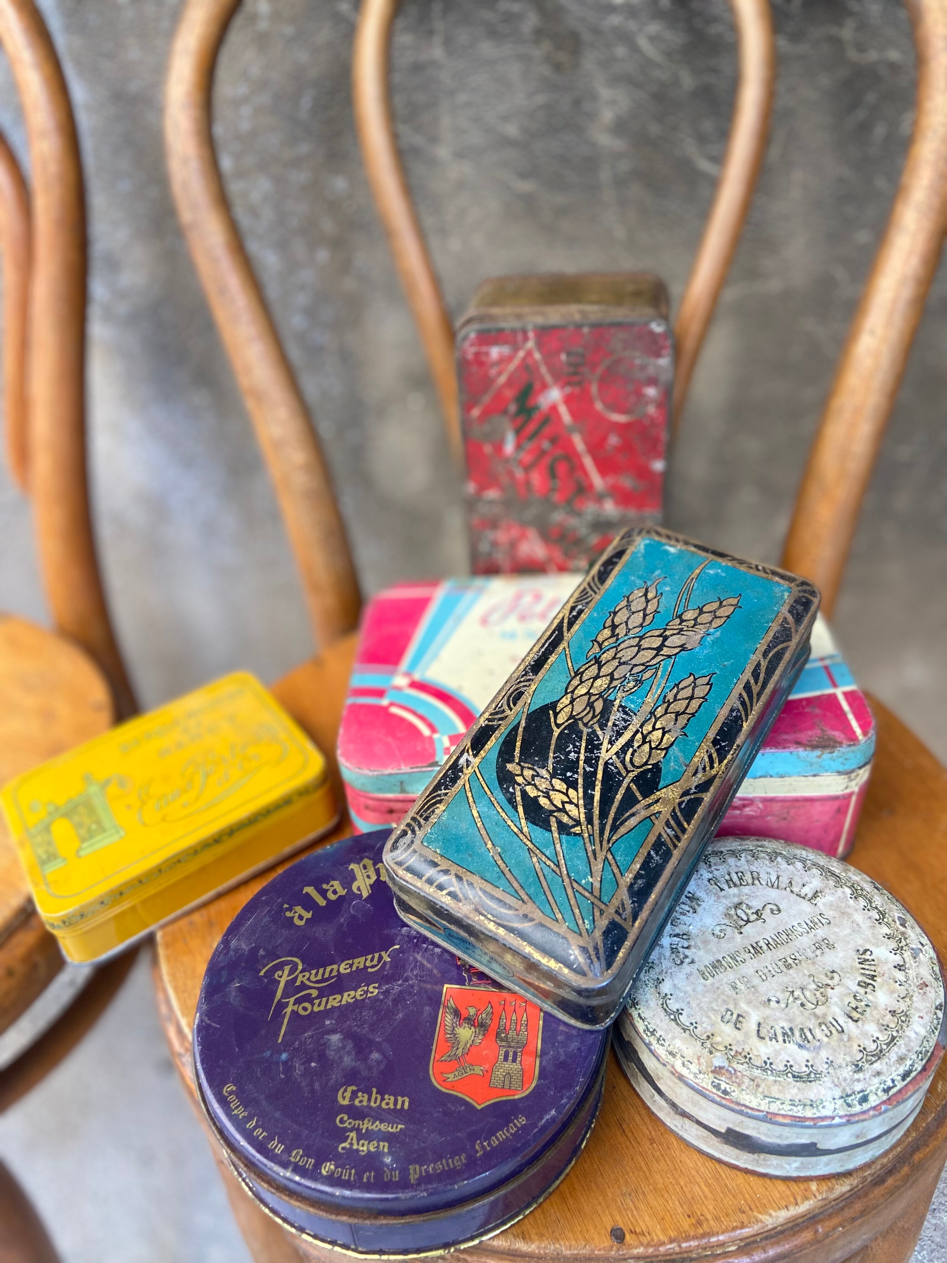 Old metal box "Bergamot de Nancy"