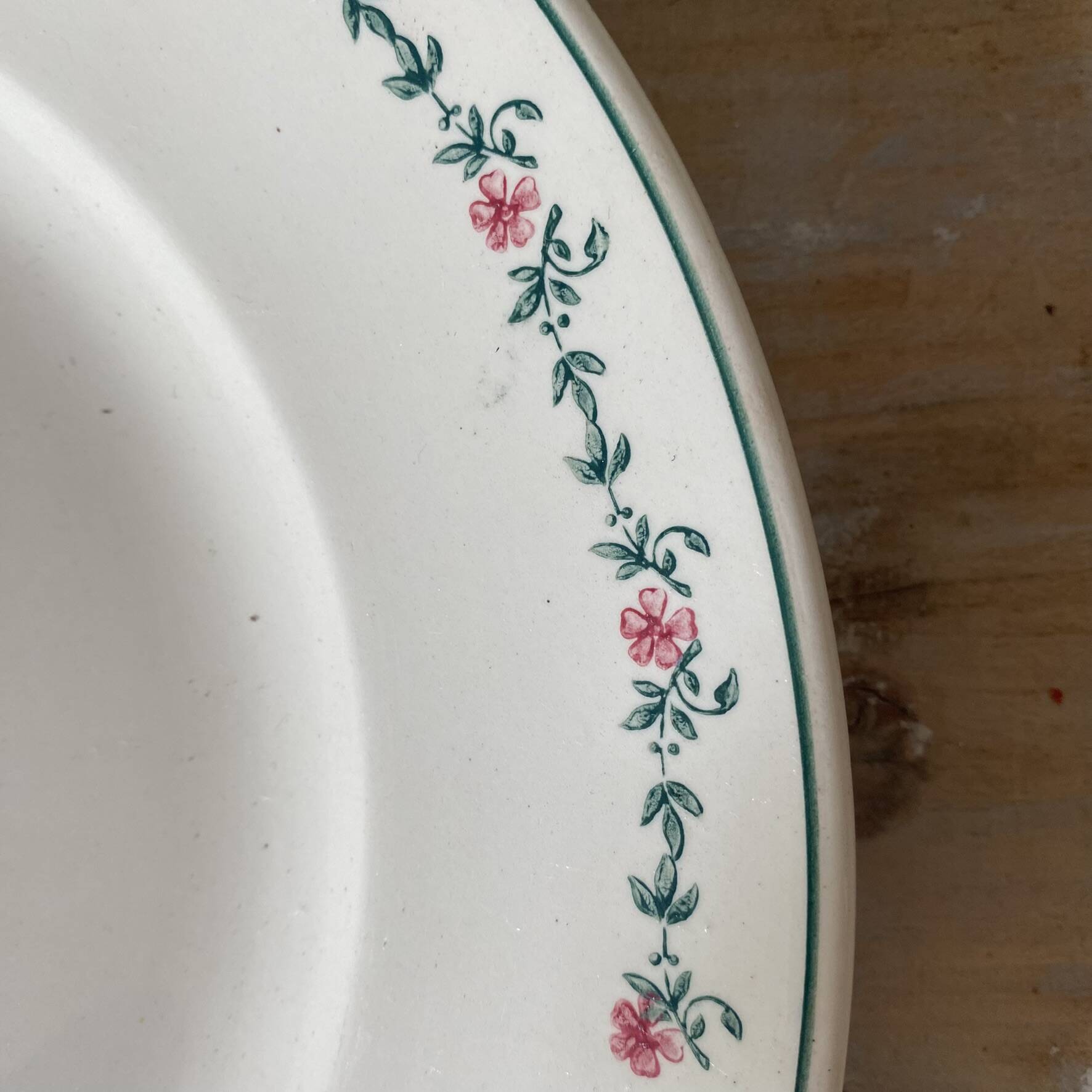 Old Longwy plate 30 cm, Blois model, early 20th century.