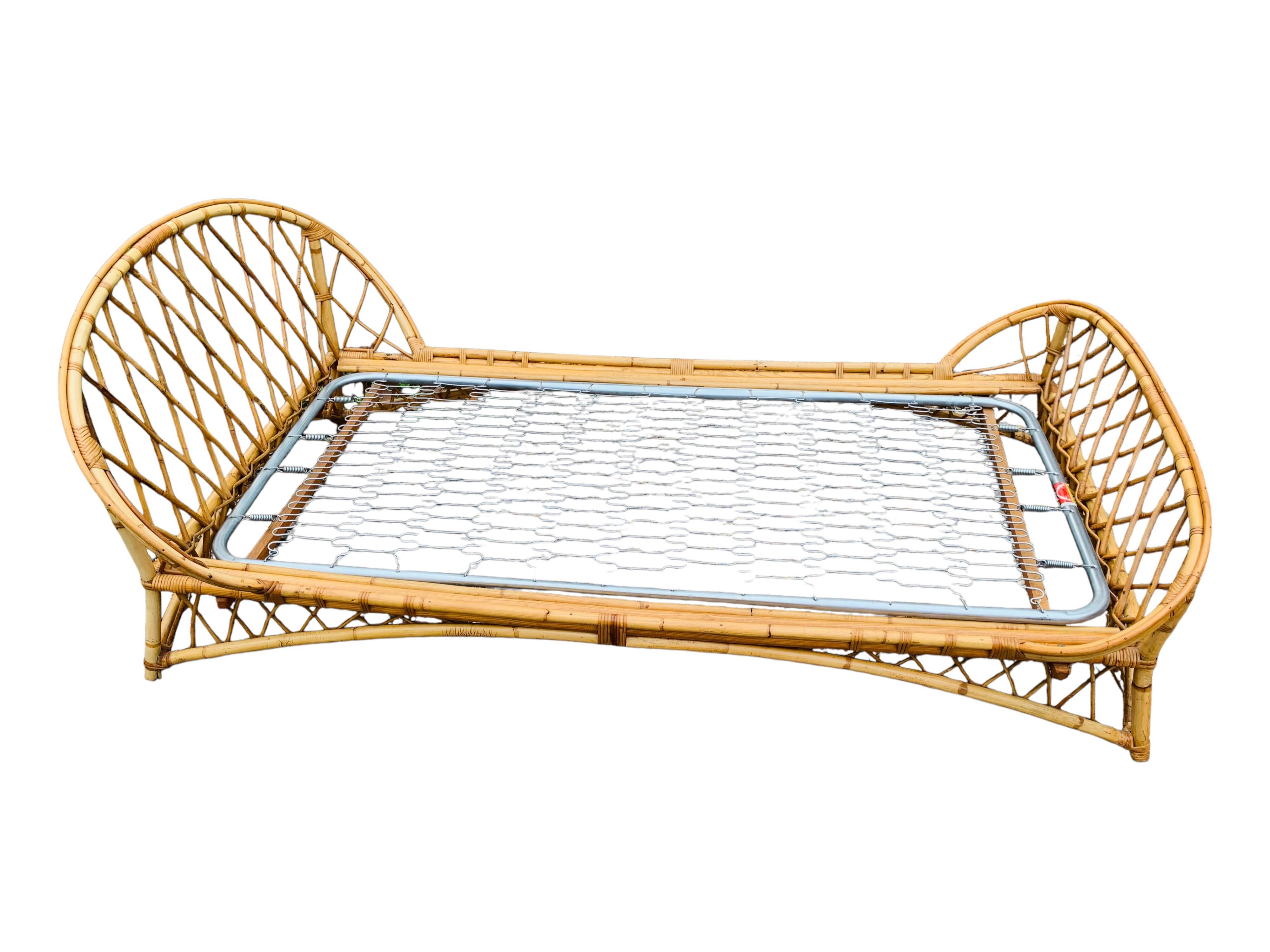 Rattan basket bed 90x190 vintage 1960