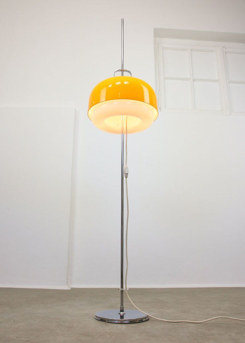 Space Age Yellow Medusa Floor Lamp by Luigi Massoni for Guzzini, 1970s