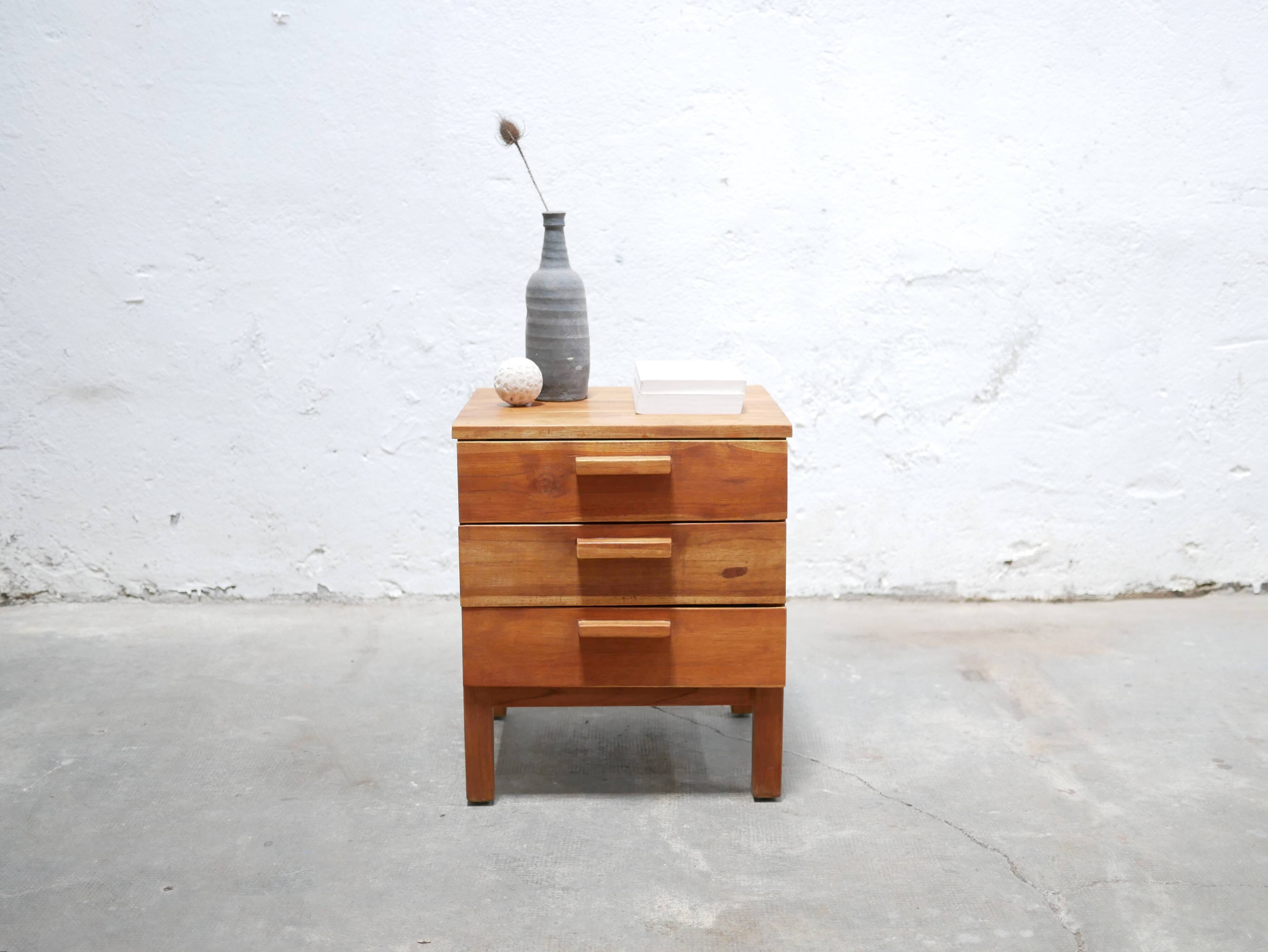 Meuble d'appoint chevet vintage en bois