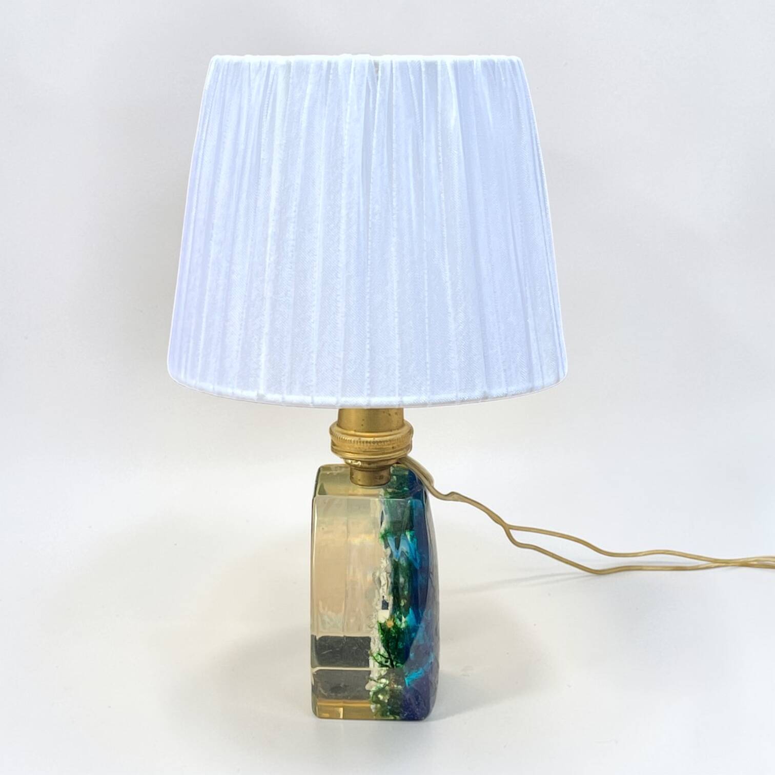 Lampe en résine inclusion de fleurs Edelweiss, 1960