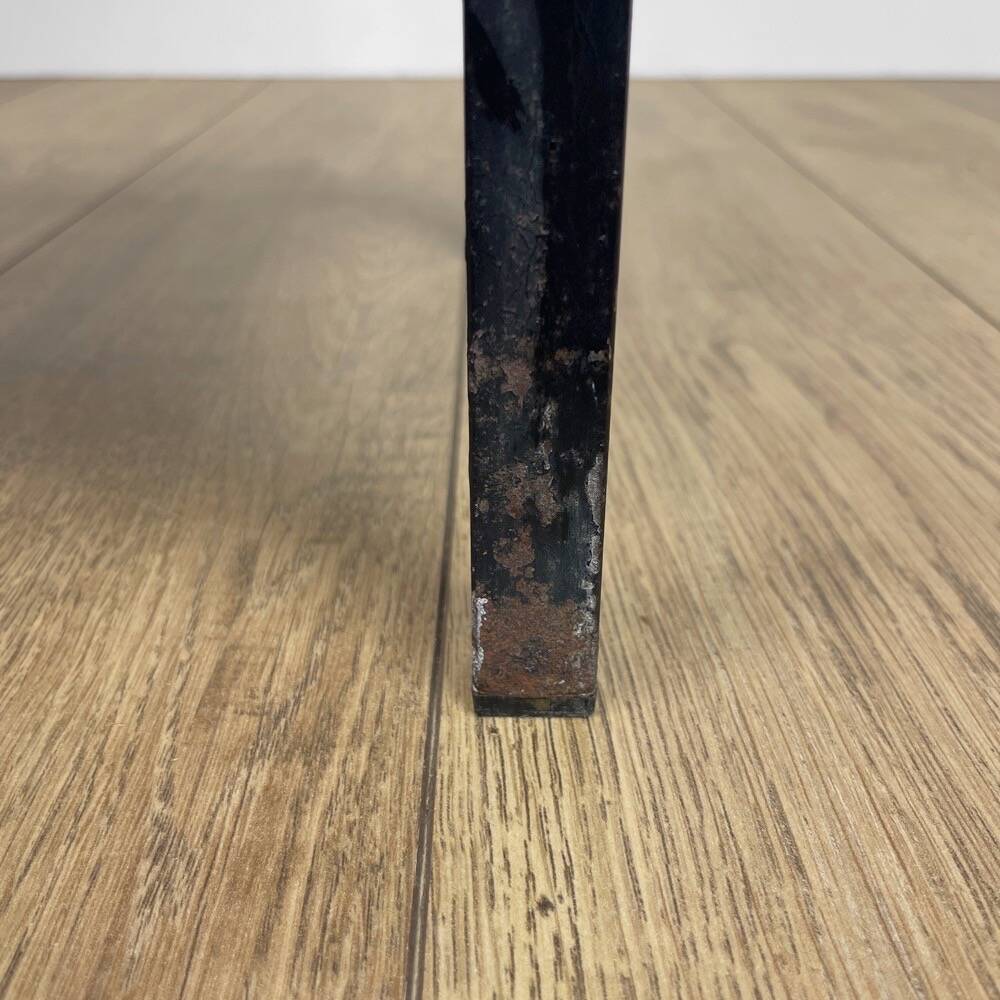 Meuble d'appoint design Formica et métal