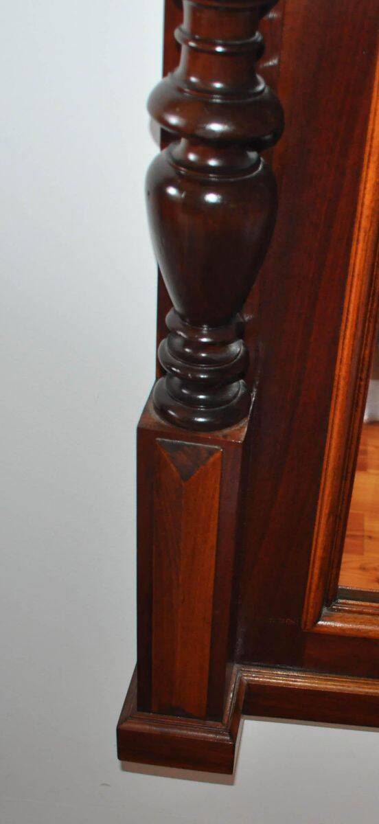 Grand miroir mural en acajou marron sculpté style classique XIXe siècle, glace d'origine