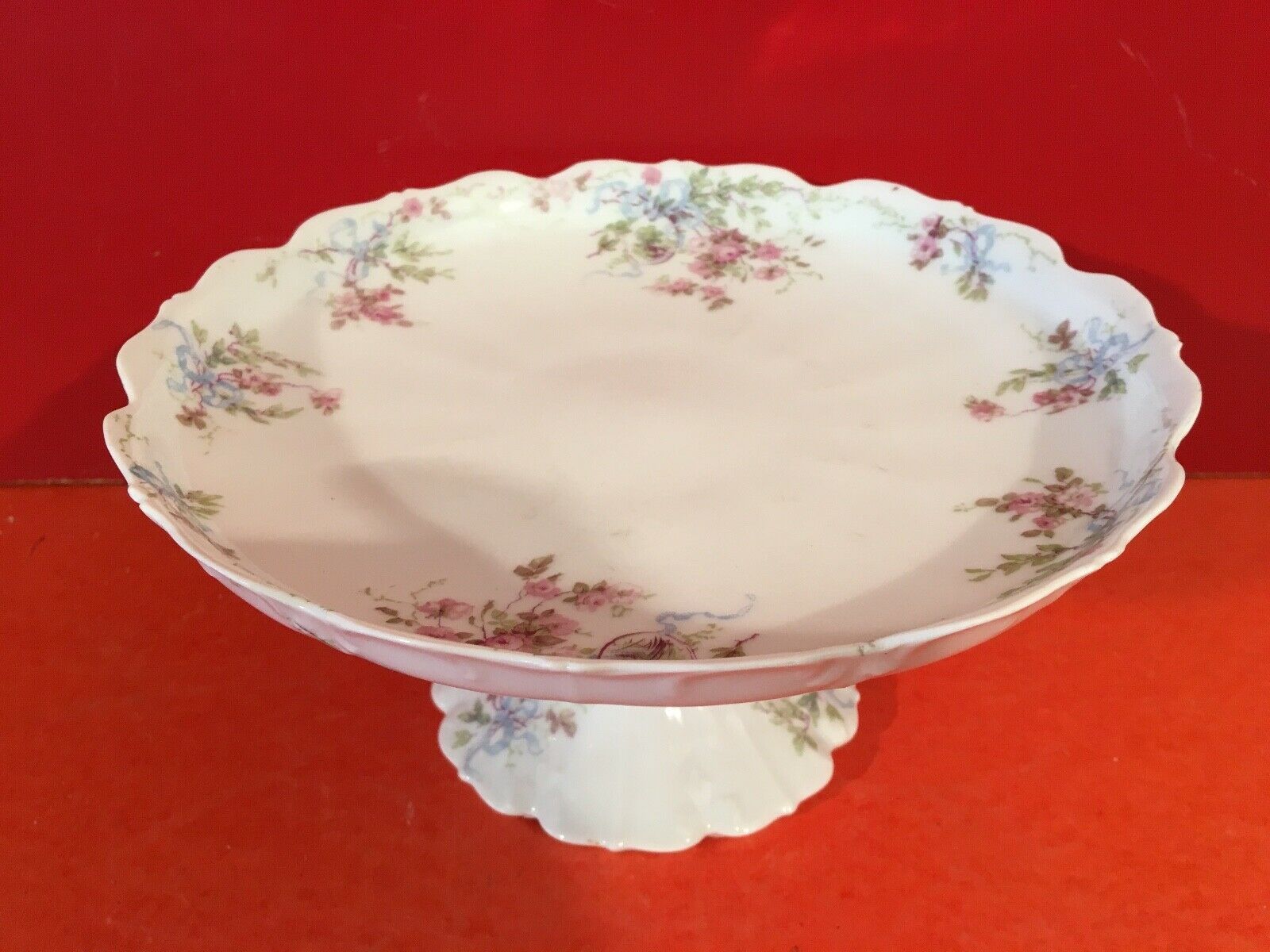 Lot de 3 pièces de forme en porcelaine Compotiers