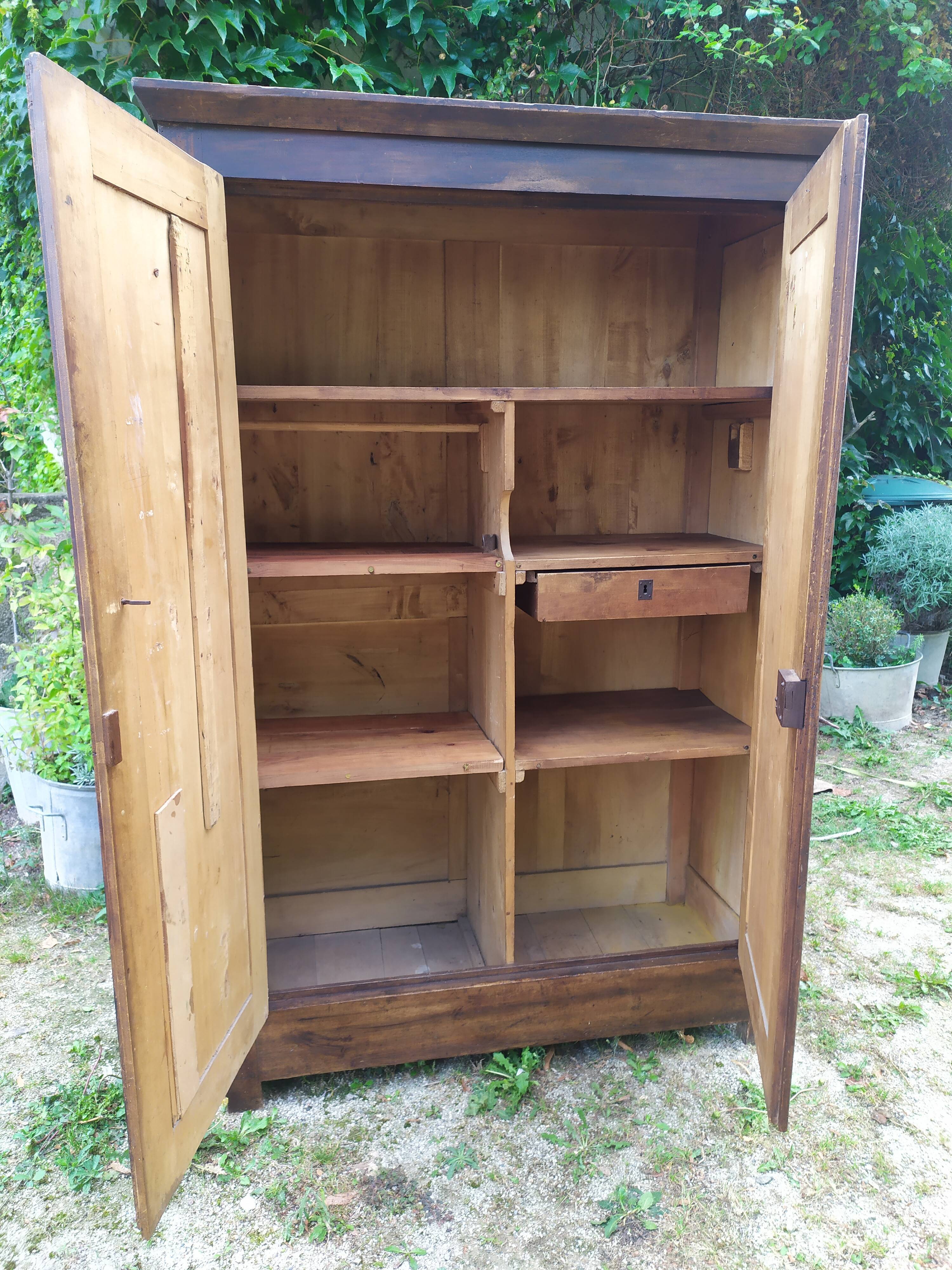 Armoire de ferme