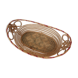 Wicker basket and thread