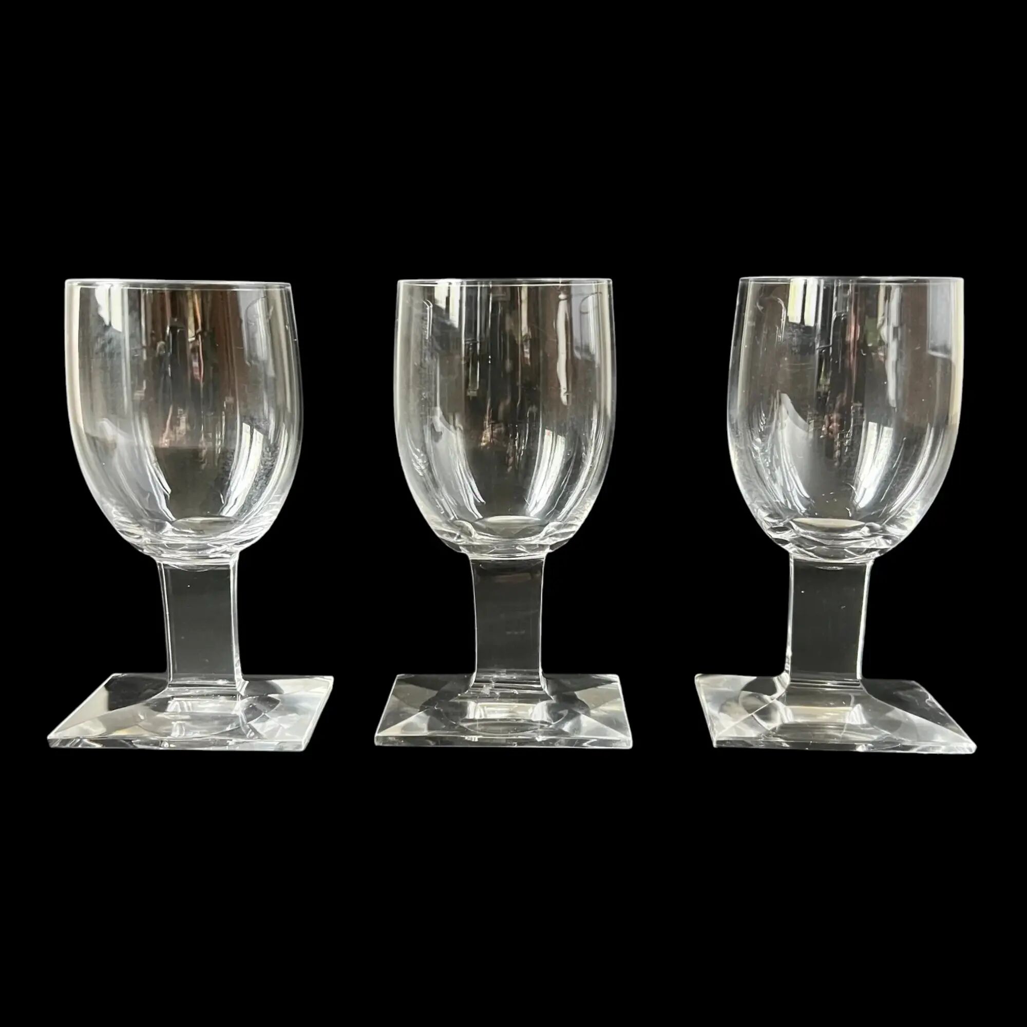 Set of 3 Art Deco crystal stemmed glasses - Bevelled rectangular base from the 1930s.