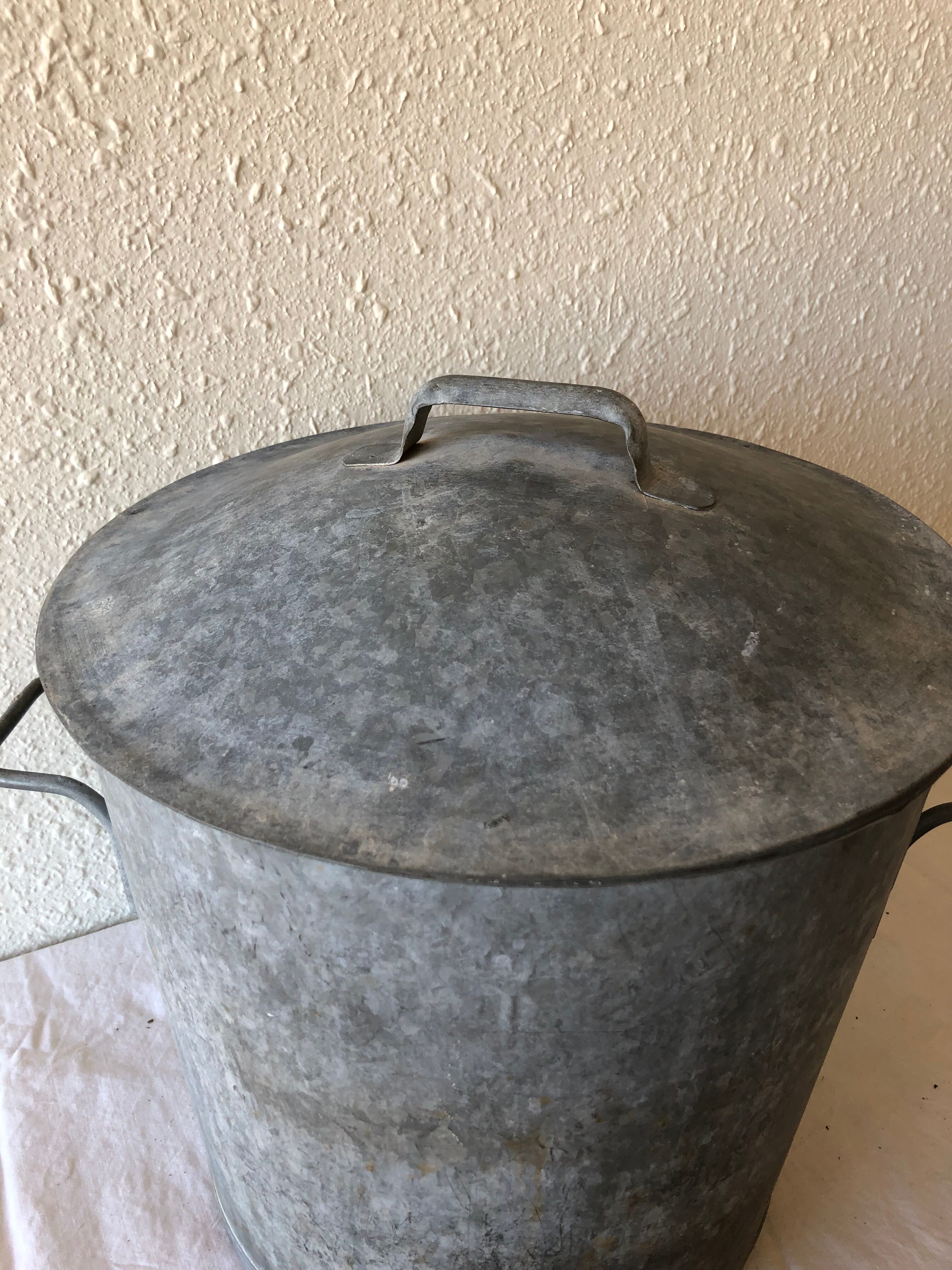 Zinc bucket