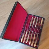 Set of 22 horn handle knives