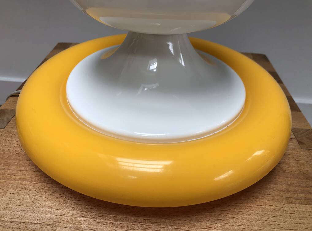 Vintage 1970 yellow lamp